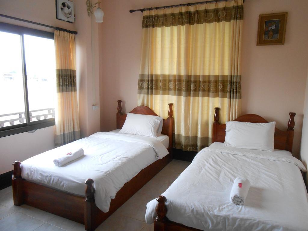The Garden Pany Hotel Vang Vieng Buitenkant foto